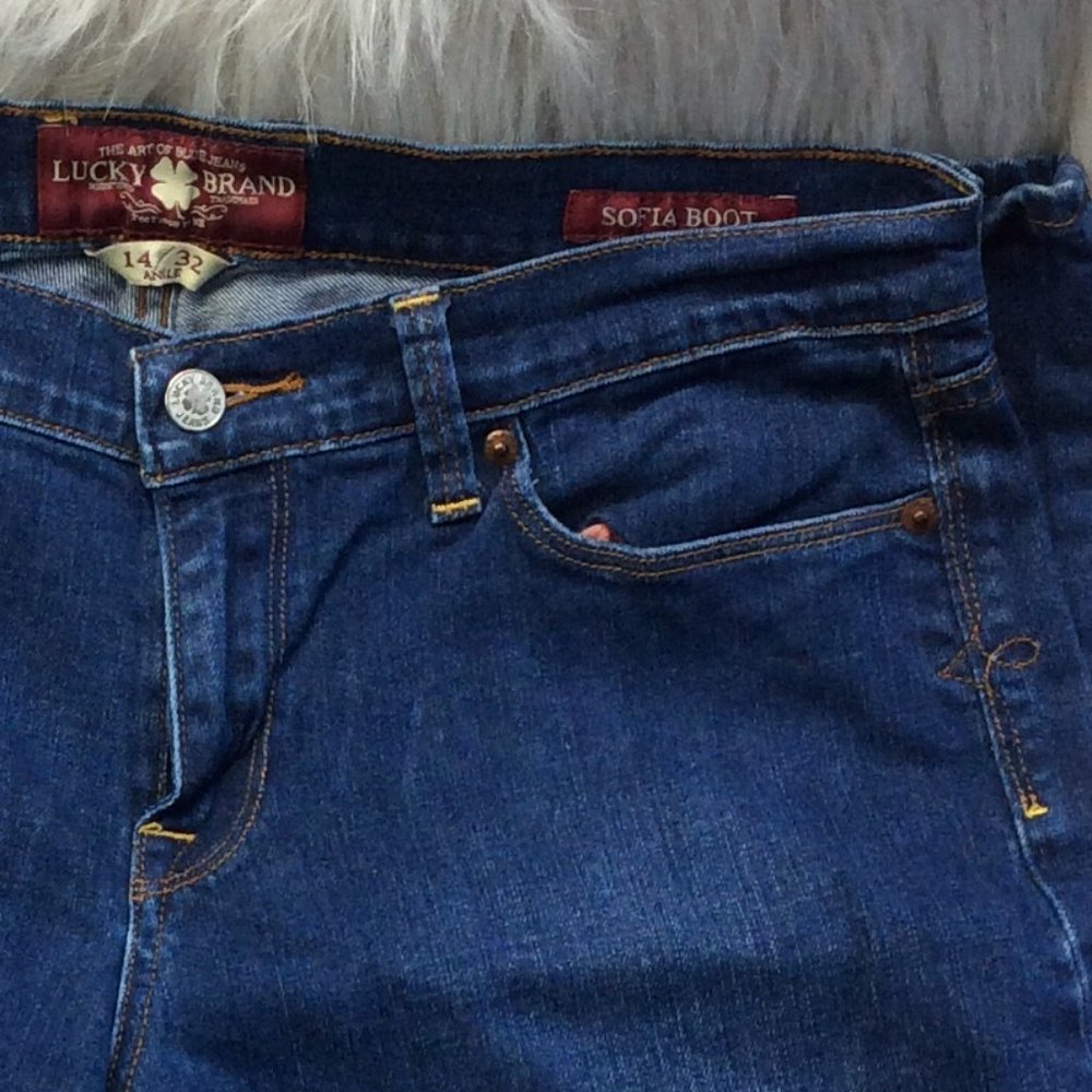 Lucky Sofia Boot 14 - image 4